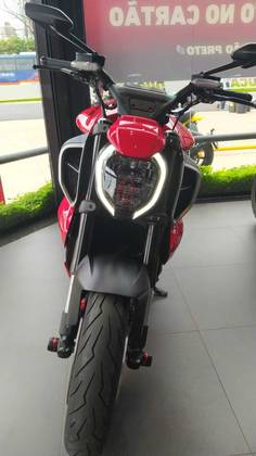 DUCATI DIAVEL V4 